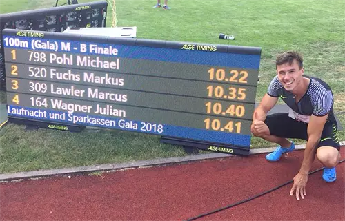 Leichtathletik-Läufer mit Teilnehmer Rangliste auf ALGE-TIMING Videowall
