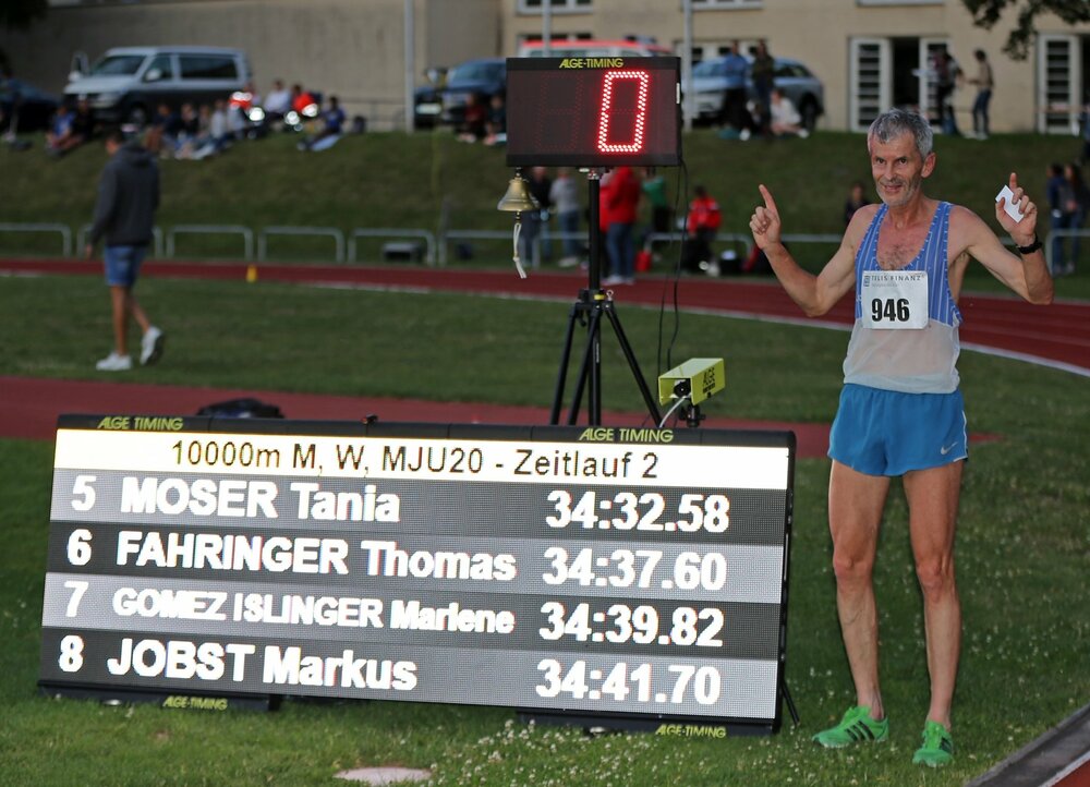 Leichtathletik-Teilnehmerin mit Rangliste auf einer ALGE-TIMING Videowall