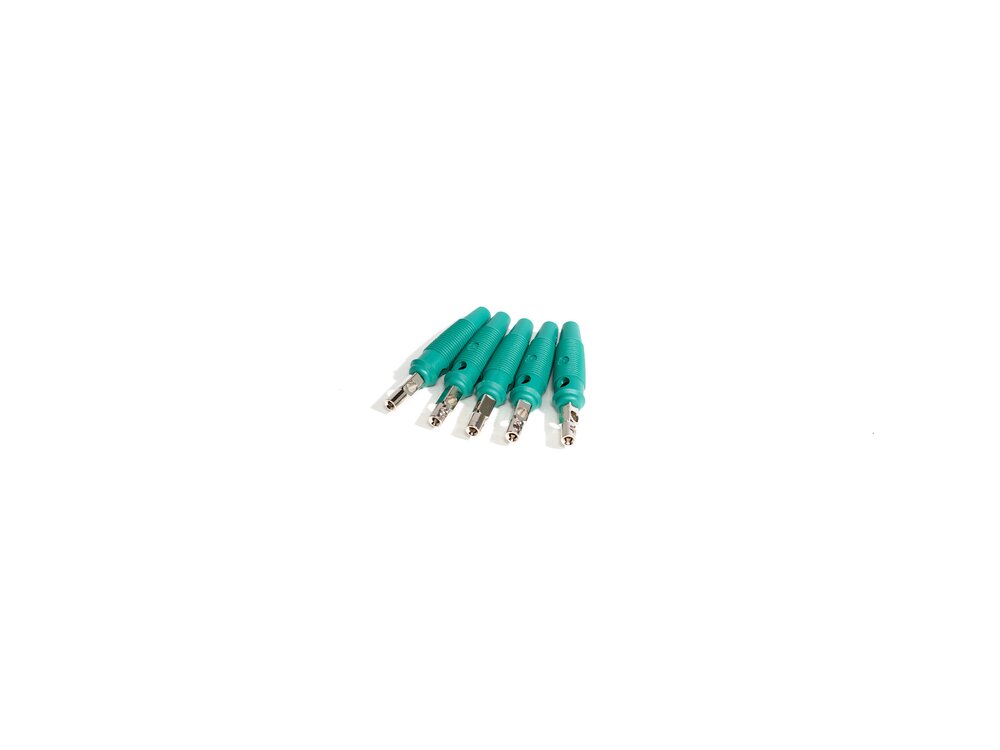 Eine Hand voll einzelner grüner Bananenstecker